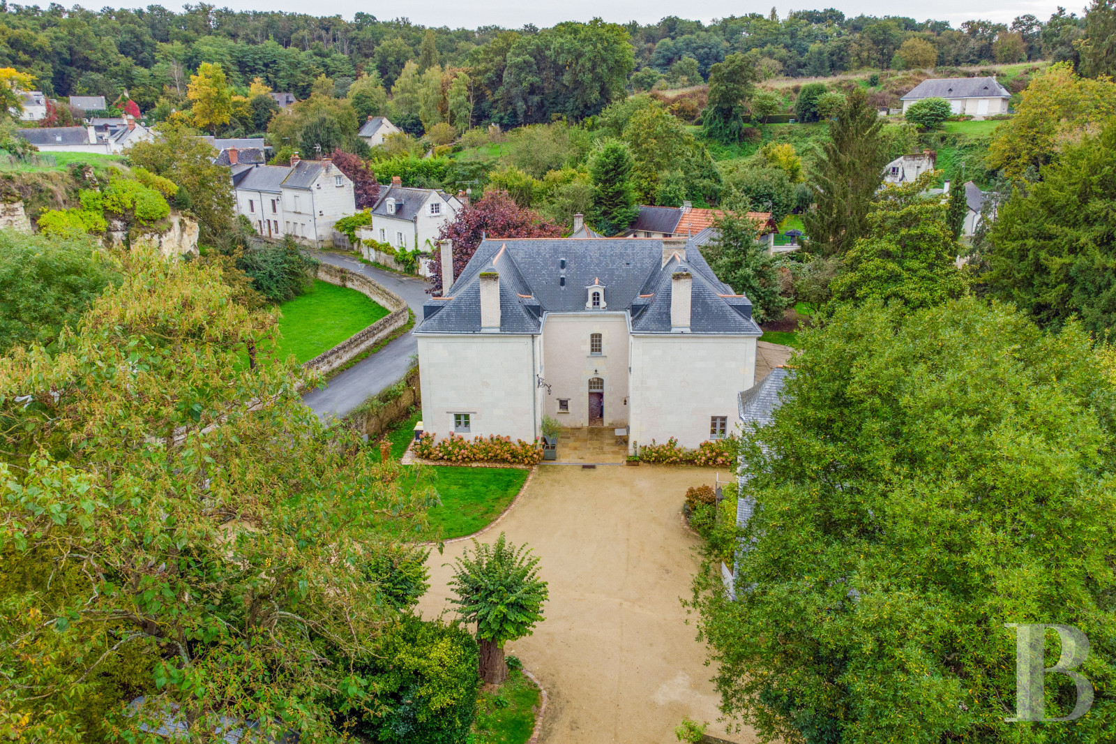 En Anjou, à l’ouest de Saumur,  un ancien presbytère du 18e siècle en bord de Loire pour de calmes séjours - photo  n°9